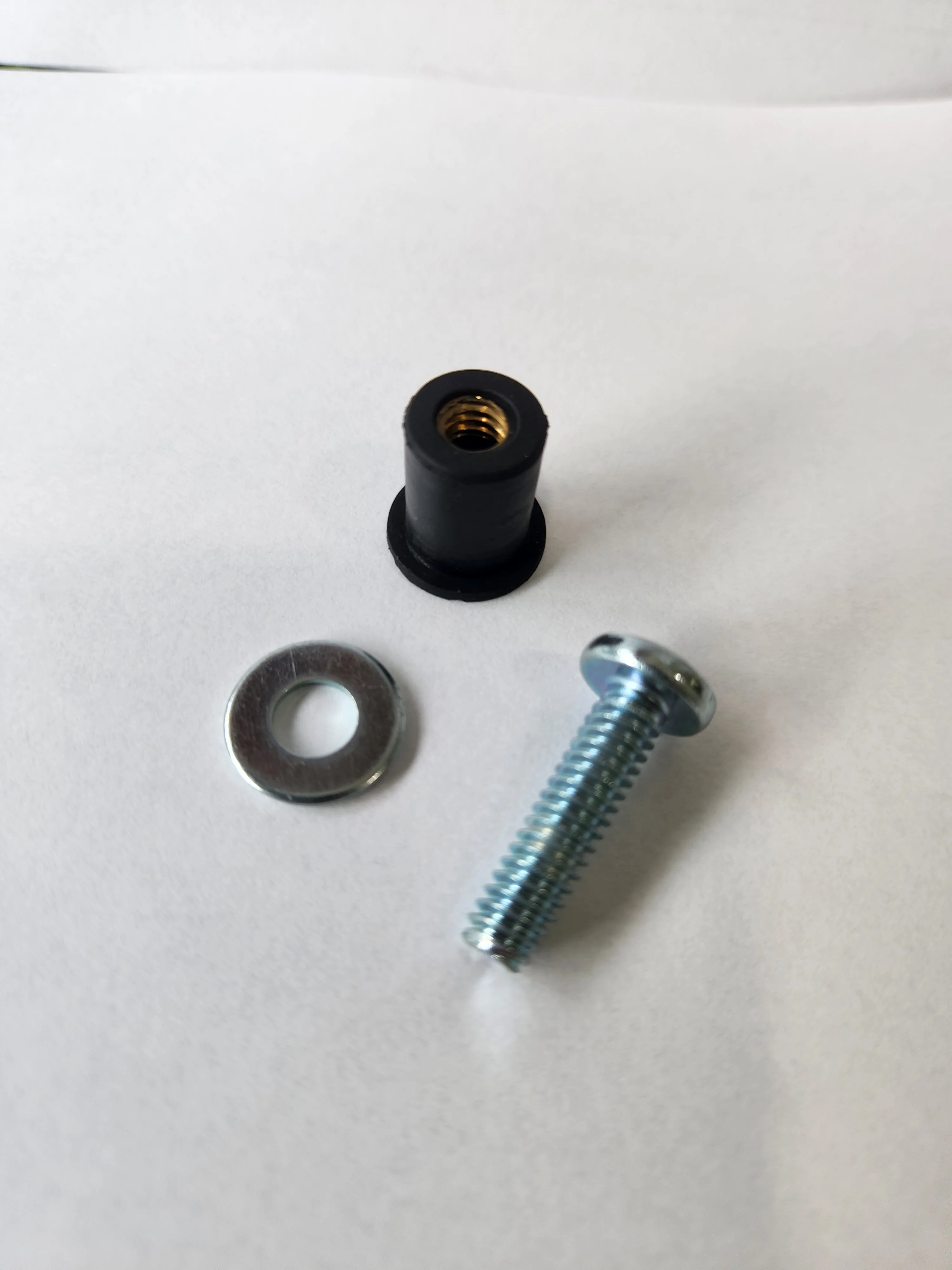 Rubber Well Nut
